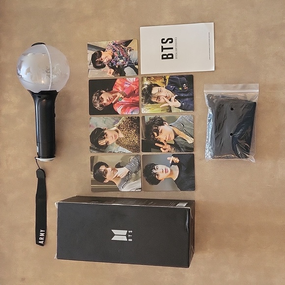 BTS Official Light Stick Ver.3 - Picture 1 of 3